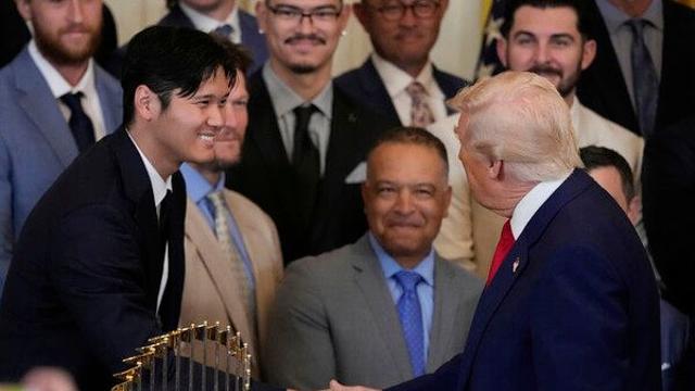 트럼프, 다저스 월드시리즈 2년 연속 우승 축하…