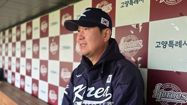 첫 발 뗀 류지현호, 