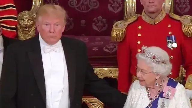 일왕 등에 손 올려서 화가난 일본인들이 봐야할 사진