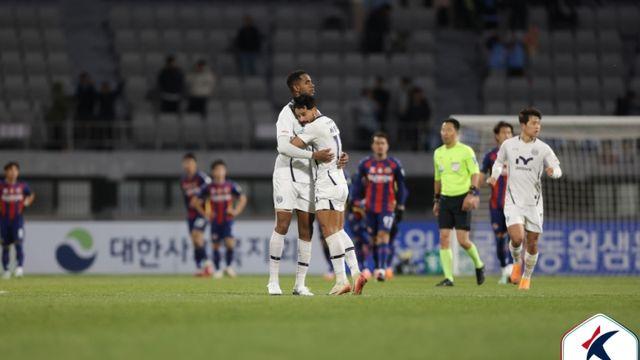 ‘에드가 극장골’ 대구, 수원FC와 1-1 무…극적으로 살았다→제주 6점 차 추격 [IS 수원]