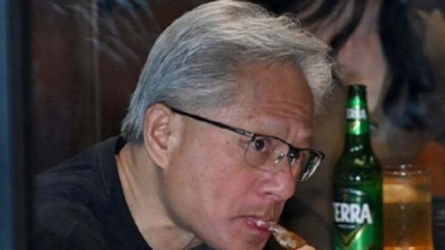 '젠슨 황' 효과 이 정도 였어?…깐부치킨 1호점 결국 휴업