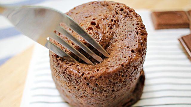 오븐 없이도 이렇게 촉촉하다고? 달콤 촉촉 초코케이크 레시피