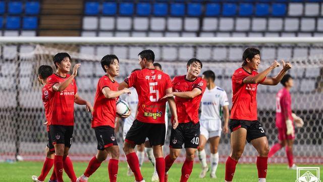 K리그2 합류 앞둔 김해FC, 5년 만에 K3리그 우승