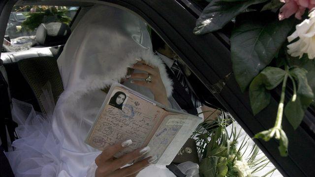 학대받던 이란 '어린 신부' 남편 살해죄…1억5천 못내면 사형