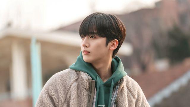 ‘제4차 사랑혁명’ 김요한, 100만 인플루언서로 변신… 여심 홀리는 청순 비주얼