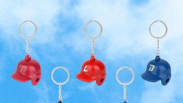 KBO, 재활용 플라스틱 활용한 친환경 야구 헬멧 키링 출시