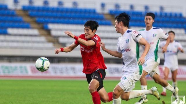김해FC, 시흥시민축구단 따돌리고 2025 K3리그 우승 조기 확정... 2020년 우승 이후 2번째 챔피언의 영광 누려