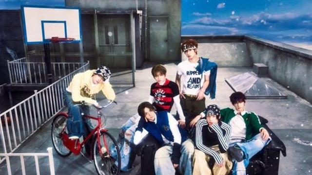 투어스, 청량 그 이상 보여줬다…미니 4집 활동 마침표