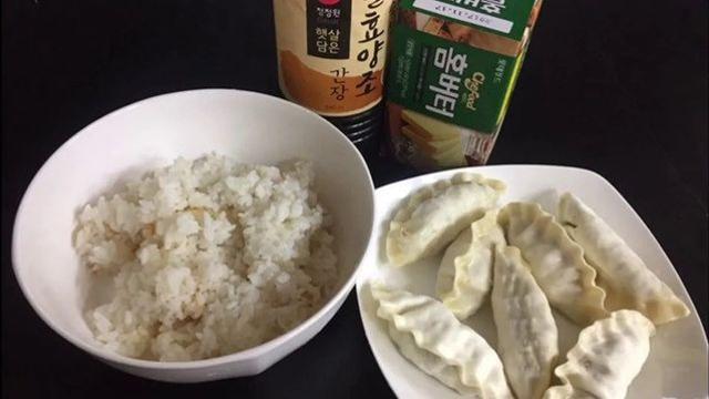 만두는 반찬이다 or 만두가 어떻게 반찬이냐?