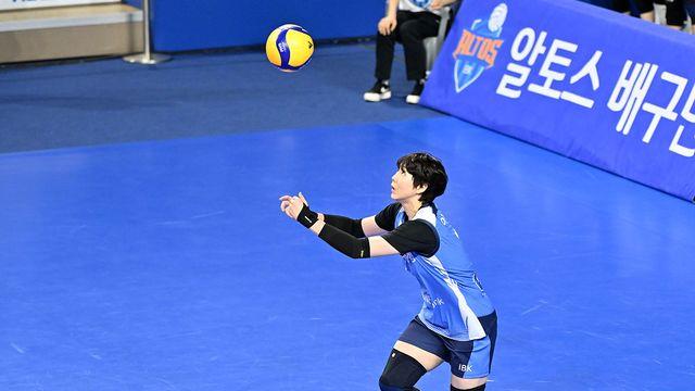 '꼴찌 추락' IBK, 이소영 시즌 아웃 위기에 머리 지끈…