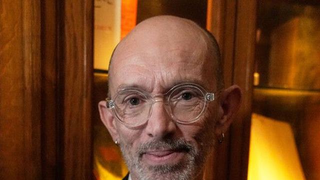 로랑 모비니에, 장편소설 ‘빈집’으로 2025년 공쿠르상 받아