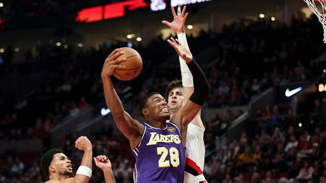 르브론·돈치치·리브스 이탈에도…NBA 레이커스, 포틀랜드 꺾고 4연승