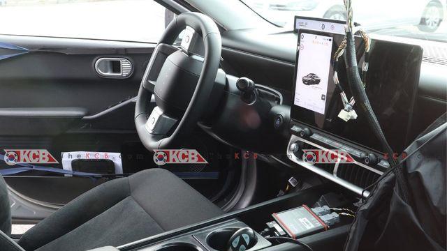 대형 터치스크린 ‘플레오스’ 장착한 아이오닉 3 실내 최초 공개