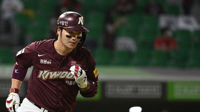 키움, '선수' 박병호 영입도 검토했었다…