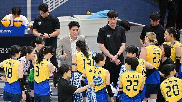 엄살이 아니라 진심, 1위팀 감독은 걱정이 많다…