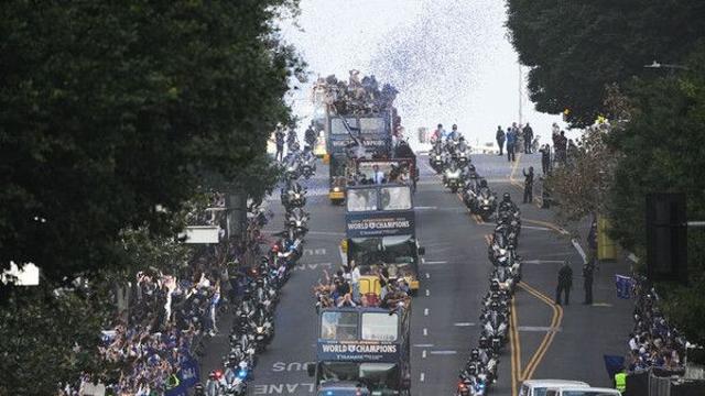 '25년 만에 WS 2연패' 다저스, 성대한 우승 퍼레이드…