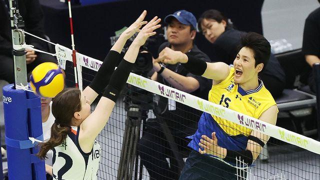 김희진, 친정팀 IBK에 비수…현대건설 1위로 도약(종합)