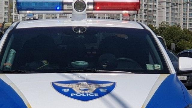 [속보] 여수 시전동 롯데케미칼사택 앞 삼거리 도로 침수 '교통 통제'