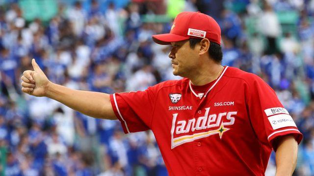 ‘FA 1년 성적표’ 대형 FA 홍수 속 최고 가성비는 단연 SSG 노경은