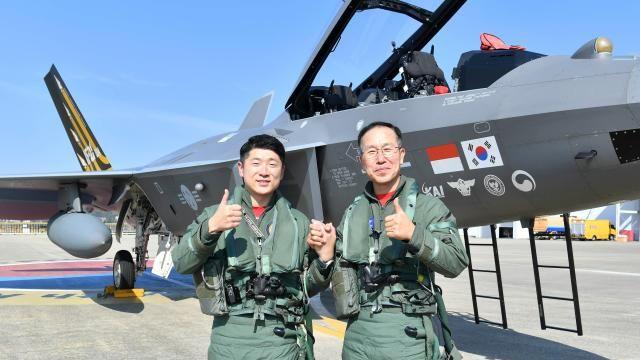 손석락 공군참모총장, 한국형전투기 KF-21 시험비행