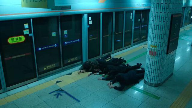 개봉 한 달도 안 됐는데 벌써…엇갈린 평가 속 IPTV 서비스 시작한 영화