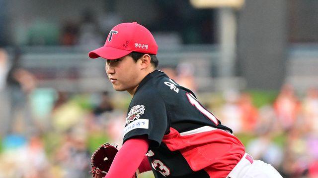 '팔꿈치 부상→수술' KIA 윤영철은 서두르지 않는다…