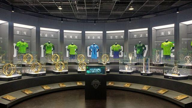 [SD 현장 라이브] ‘라데시마(10회 우승)’ 전북, K리그 최초 팬 익스피리언스센터 구축…뮤지엄부터 오피셜 스토어까지 안방 전주성의 변신은 무죄