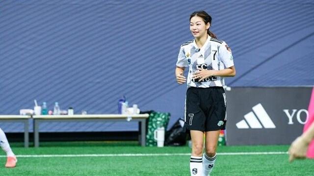 '골 때리는 그녀들' FC구척장신 이현이 부상 하차...송해나 복귀