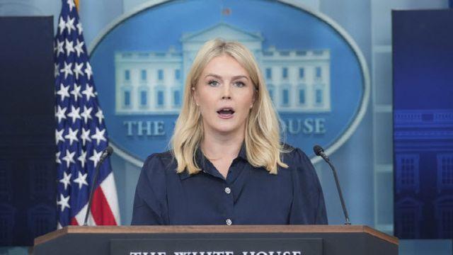 'K-화장품 인증샷' 백악관 대변인 