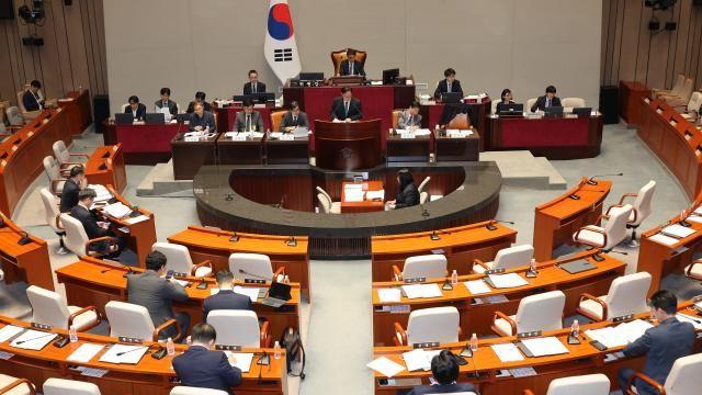 782조 내년 예산안 심사 돌입…확장재정 두고 