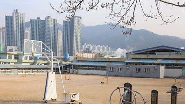 친족에게 관리·감독 부탁?…구속집행정지 '제도적 허점'