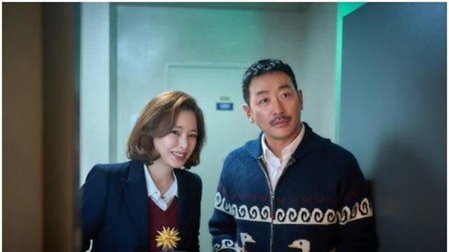 ‘윗집사람들’ 하정우·이하늬, 김동욱·공효진 부부 됐다