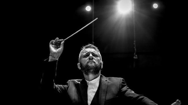 `SIMF폐막` 지휘봉 키릴 카라비츠 “화성 언어로 청중 자극할 것”