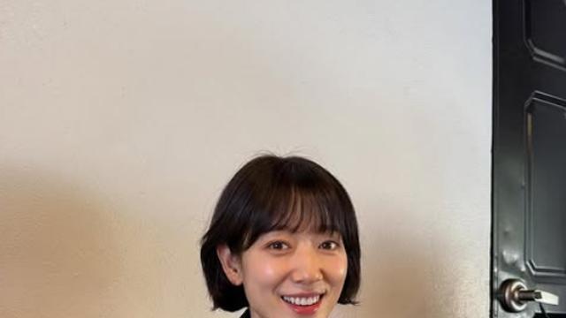 ‘아들맘’ 박신혜, ‘똑단발’로 완성한 리즈 비주얼 [AI 포토컷]