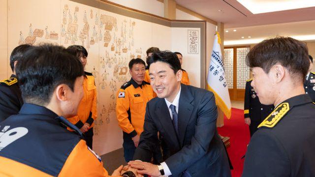 李대통령 대신 소방공무원 만난 강훈식 “정부가 소방의 119되겠다”