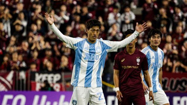 '이청용-말컹-이동경 투입에도 무기력' 울산, '日 최강' 고베 원정서 0-1 패→3위 추락…K리그 생존 싸움에 힘 쏟는다 [ACLE 현장 리뷰]