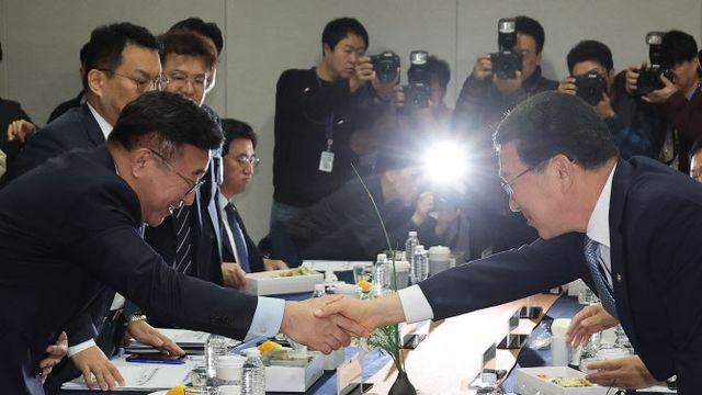 당정, 국정자원 복구 예산 증액…지역화폐 1조1500억 편성