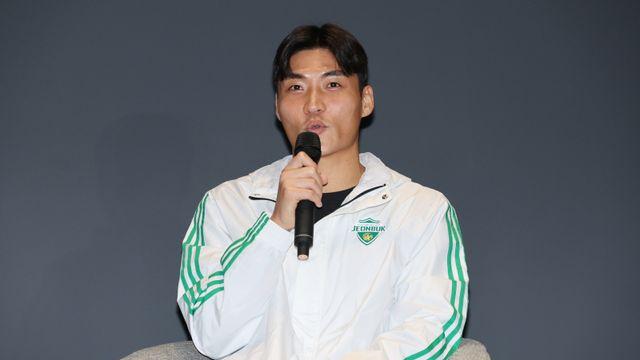 포옛이 MVP 후보로 꼽은 ‘주장’ 박진섭 “’우승 프리미엄’이 가장 크지 않나요, 어렵잖아요” [IS 전주]