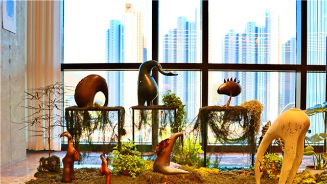 테이크호텔, 더블유아트갤러리 첫 공모작가 정지윤·송가희 작가 개인전 개최