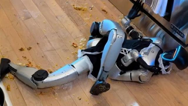 “1억 넘는 제품인데…” 中로봇, 요리하다 ‘우당탕’ (영상)