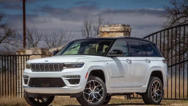 지프, 삼성SDI 배터리 화재 위험으로 32만대 리콜…야외 주차 권고