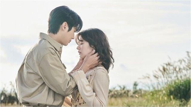 최우식♥정소민, 갈대밭 키스→침대 꽁냥에 시청률 폭발('우주메리미')