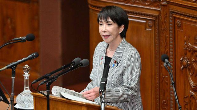 다카이치가 쏘아 올린 급여 삭감…日 '격무 대가' 지불 논쟁 불붙나