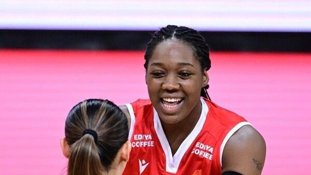 [STN 현장] ‘조이 30점 폭발’ 페퍼저축은행 풀세트 접전, ‘실바 32점 미친 활약’ GS칼텍스 격파...3연승 질주