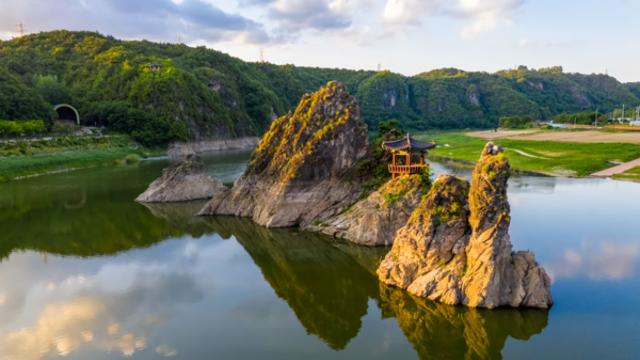 단양의 가을 정취, 남한강 변을 거닐며 만나는 절경 여행