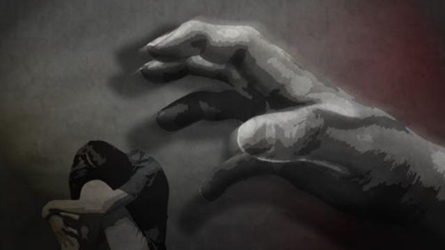 4년간 여학생들 성학대한 교장 덜미…