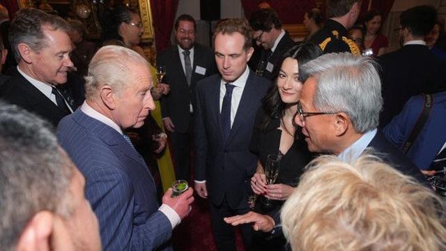 엔비디아 젠슨 황 “AI 경쟁, 중국이 이길 것”···트럼프 제재에 공개 경고
