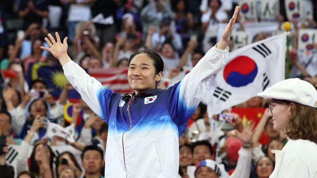 안세영 초대박! '여자단식 G.O.A.T' 4위 올랐다…23살인데 우승 벌써 43회→배드민턴사 최고 선수 '시간 문제' 되나