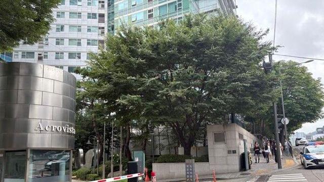 김건희 특검, 尹부부 자택·21그램 사무실 등 압수수색