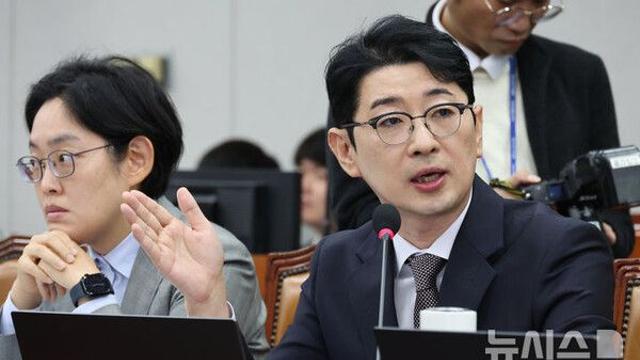 대통령실 국감 시작부터 파행…與 